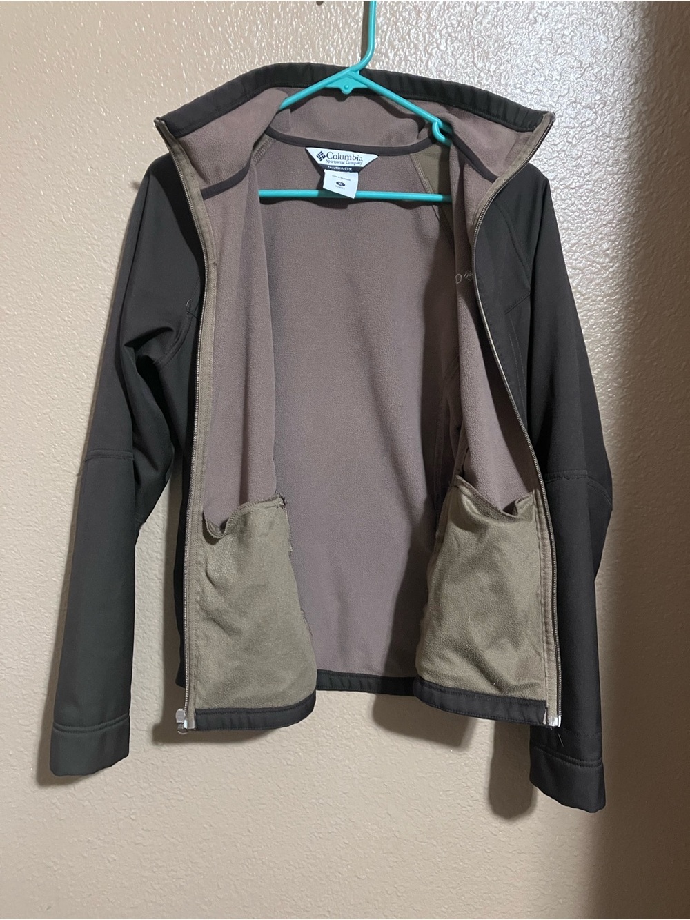 Columbia Softshell Jacket with Full Zip - Picture 2 of 5